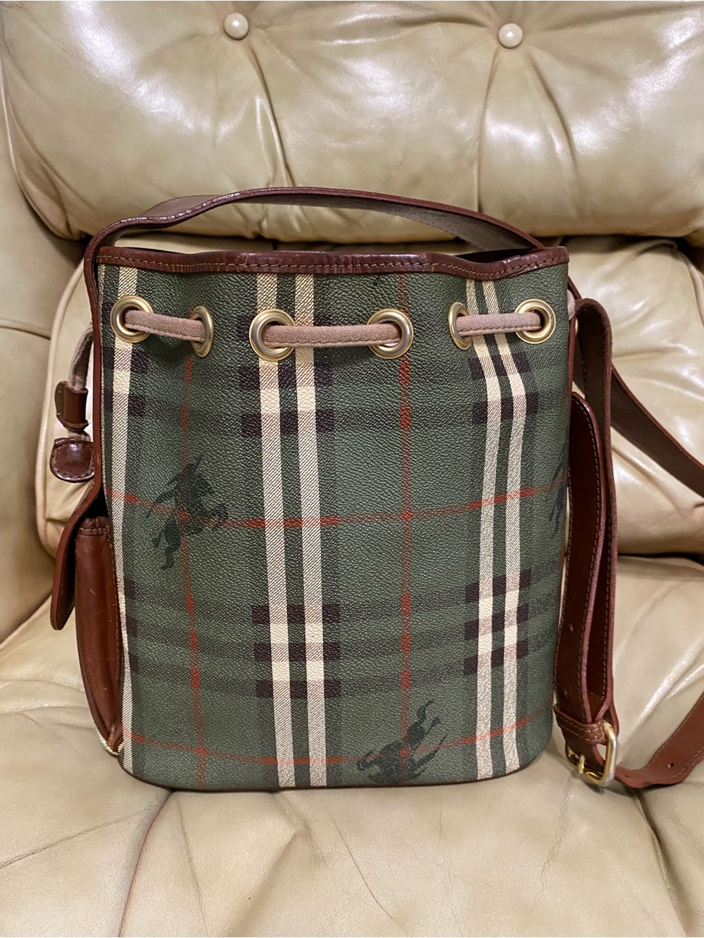 Vintage Burberry Sling Bag Drawstring Olive Haymarket Check Canvas Leather - Picture 4 of 16